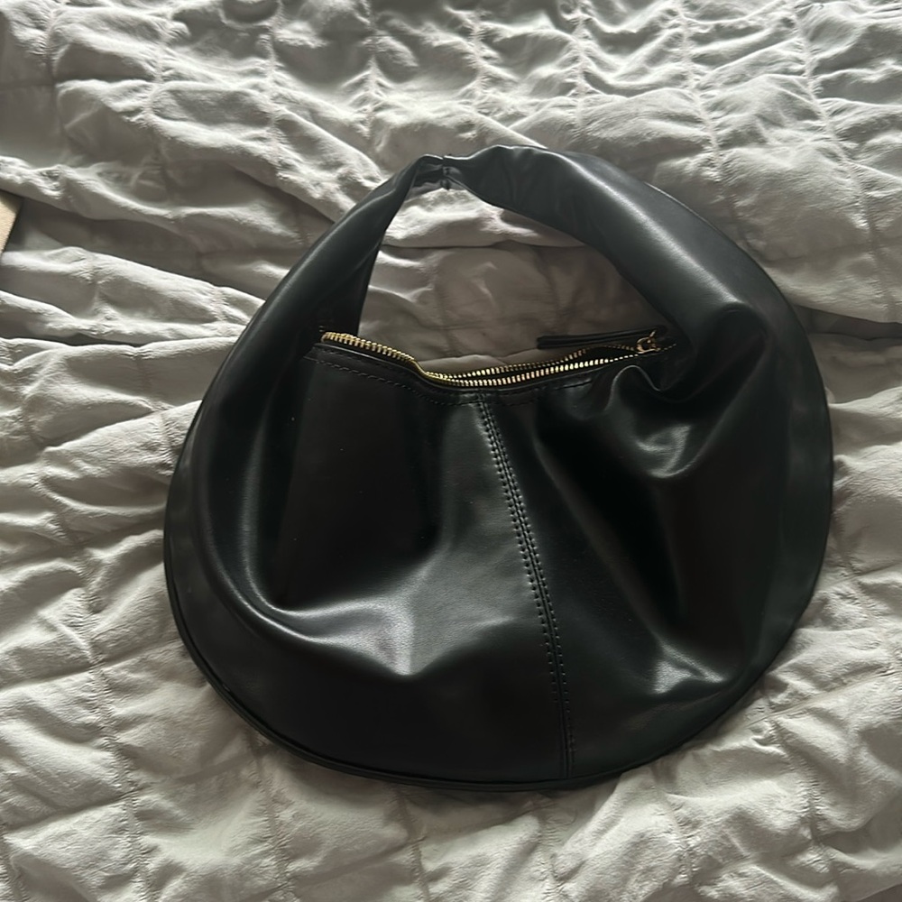 Bikini black hand bag